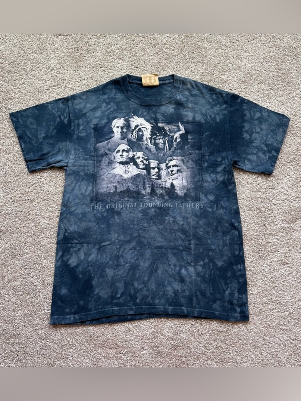 The Mountain Original Founding Fathers T-Shirt Native American Mt Rushmore Med